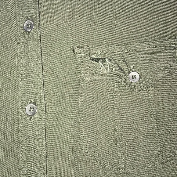 button down shirt - Picture 3 of 4